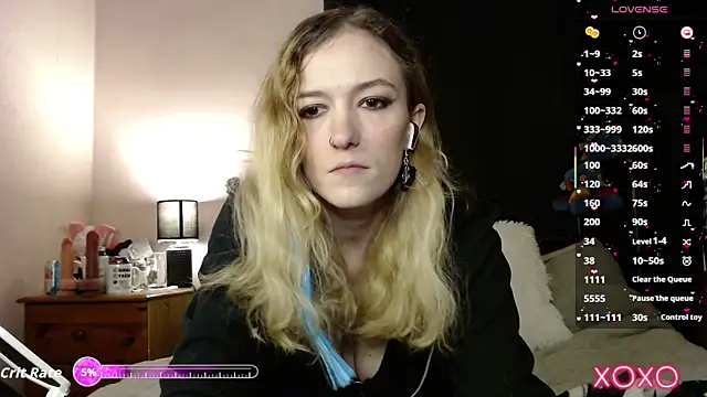 Snapshot of EllieeRose chatting on 09.27.25 EllieeRose online show from 09.27.25