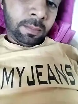 Snapshot of ConducedPant chatting on 12.23.24 ConducedPant online show from 12.23.24