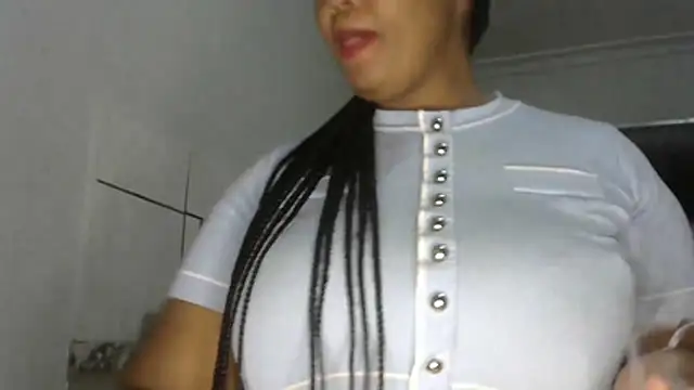 Snapshot of NippleMilkXx chatting on 05.30.26 NippleMilkXx online show from 05.30.26
