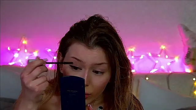 Snapshot of LiliaBianka chatting on 12.27.24 LiliaBianka online show from 12.27.24