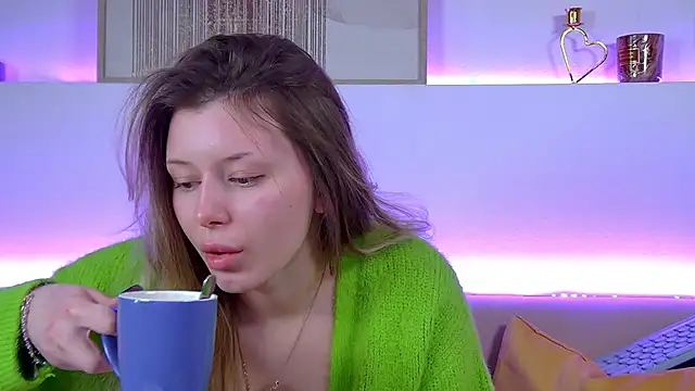 Snapshot of LiliaBianka chatting on 02.10.25 LiliaBianka online show from 02.10.25