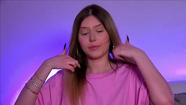 Snapshot of LiliaBianka chatting on 02.24.25 LiliaBianka online show from 02.24.25
