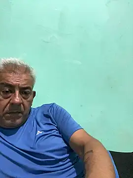 Snapshot of Clau7opez chatting on 03.17.26 Clau7opez online show from 03.17.26