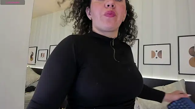 Snapshot of Valeria__soler chatting on 03.13.25 Valeria soler online show from 03.13.25