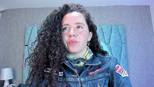 Snapshot of Valeria__soler chatting on 09.12.25 Valeria soler online show from 09.12.25