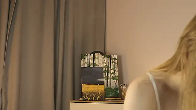 Snapshot of AliceLebel chatting on 02.08.26 AliceLebel online show from 02.08.26