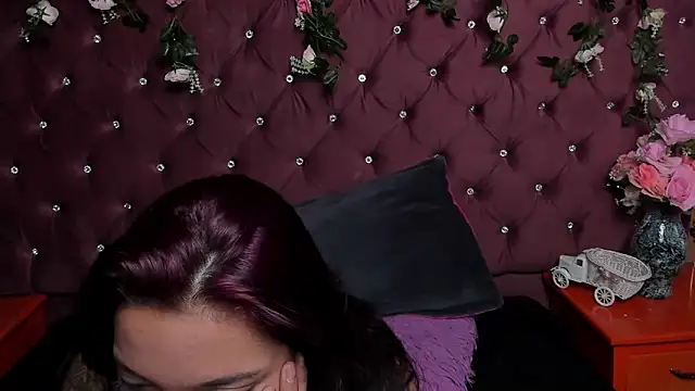 MaddyHudson online show from 01.11.25