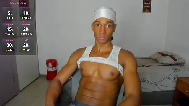 Snapshot of Malkongarcia chatting on 09.26.25 Malkongarcia online show from 09.26.25