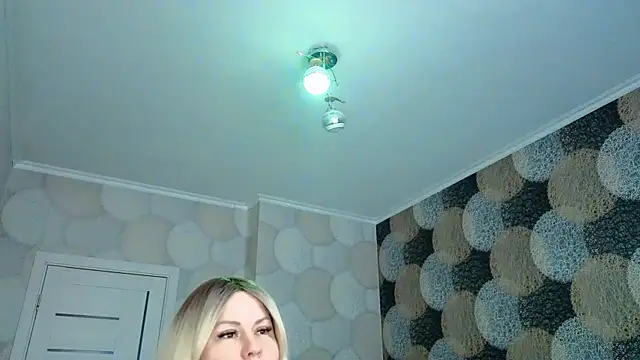 Snapshot of natusik chatting on 01.07.25 natusik online show from 01.07.25