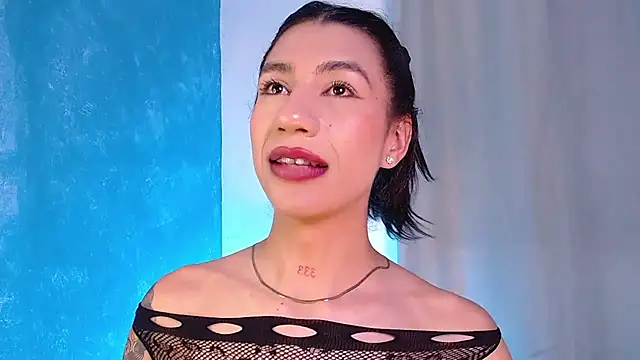 sofiaa grey  online show from 01.20.25