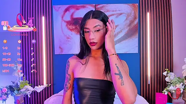 sofiaa grey  online show from 09.29.25