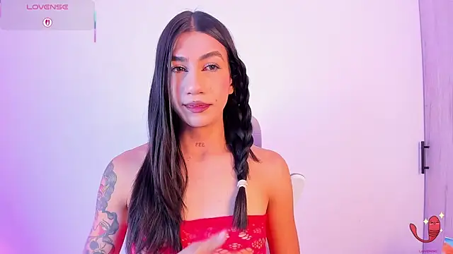 sofiaa grey  online show from 11.24.25