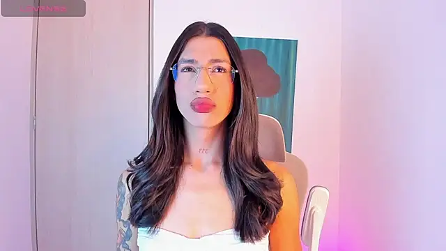 sofiaa grey  online show from 02.25.26