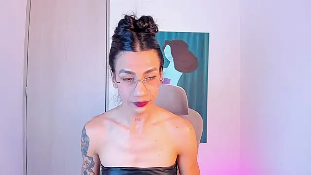 sofiaa grey  online show from 03.23.26