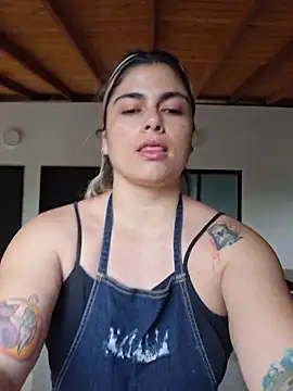 Juliietha servas online show from 03.11.26