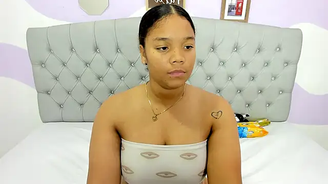 Snapshot of BRIYITHMENA chatting on 02.20.25 BRIYITHMENA online show from 02.20.25