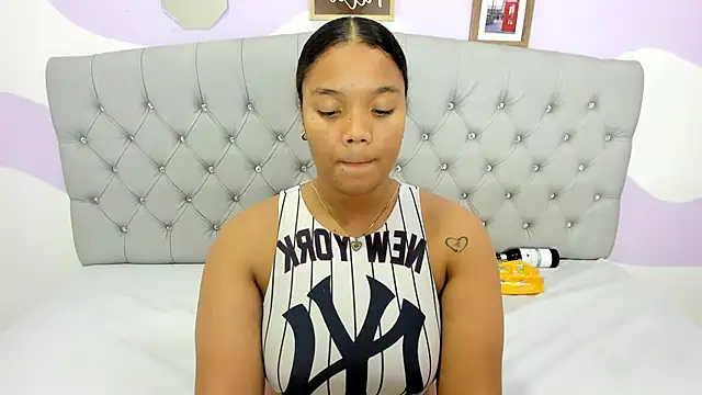 Snapshot of BRIYITHMENA chatting on 03.01.25 BRIYITHMENA online show from 03.01.25