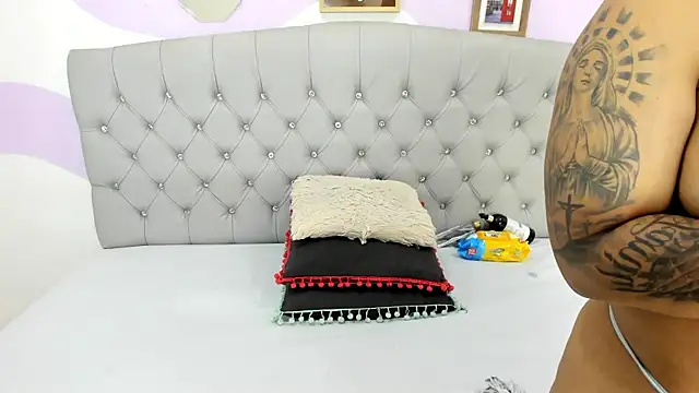 Snapshot of BRIYITHMENA chatting on 09.11.25 BRIYITHMENA online show from 09.11.25