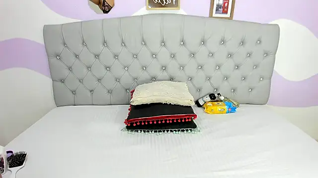 Snapshot of BRIYITHMENA chatting on 09.17.25 BRIYITHMENA online show from 09.17.25