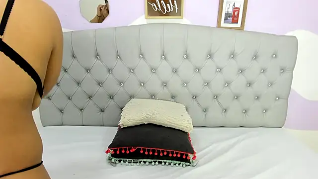 Snapshot of BRIYITHMENA chatting on 11.11.25 BRIYITHMENA online show from 11.11.25