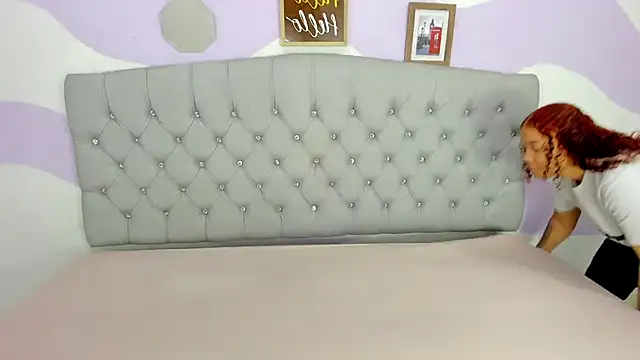 Snapshot of BRIYITHMENA chatting on 11.24.25 BRIYITHMENA online show from 11.24.25