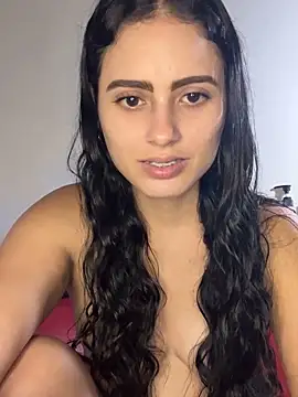 Snapshot of Azuna25 chatting on 10.10.25 Azuna25 online show from 10.10.25