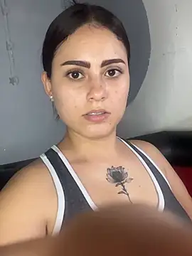 Snapshot of Azuna25 chatting on 06.28.26 Azuna25 online show from 06.28.26