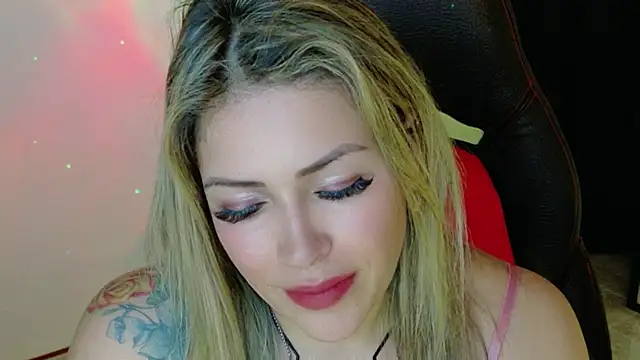 Natalia Montoya online show from 11.26.25