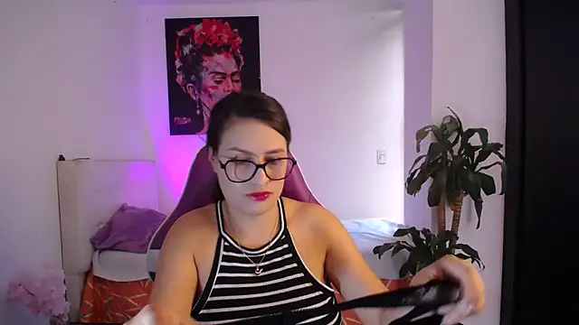 esmeraldaa230 online show from 02.12.26