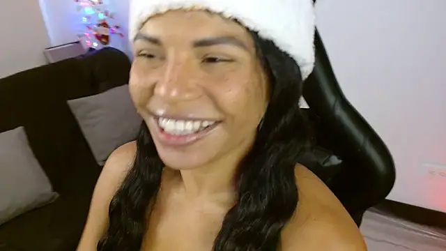 Snapshot of Anabel693 chatting on 12.14.24 Anabel693 online show from 12.14.24