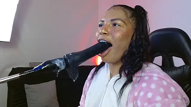 Snapshot of Anabel693 chatting on 03.19.25 Anabel693 online show from 03.19.25