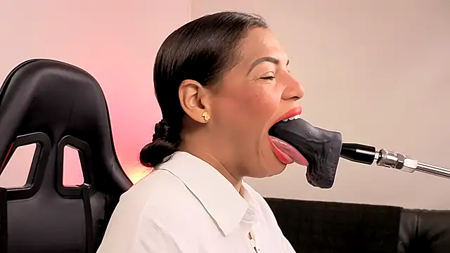 Snapshot of Anabel693 chatting on 09.28.25 Anabel693 online show from 09.28.25