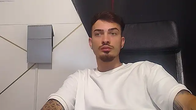 Snapshot of BrandonTate chatting on 07.23.26 BrandonTate online show from 07.23.26