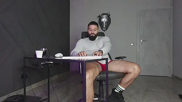 mattmasterss online show from 10.28.25