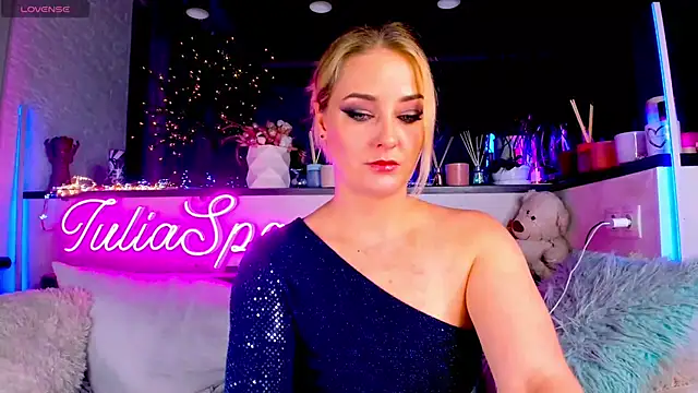  JuliaSpace  online show from 12.10.24