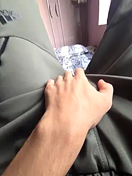 Snapshot of Yours1311 chatting on 10.31.25 Yours1311 online show from 10.31.25