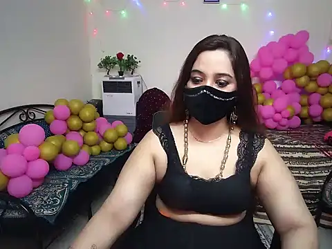 Snapshot of Arushisingh8888 chatting on 12.18.24 Arushisingh8888 online show from 12.18.24