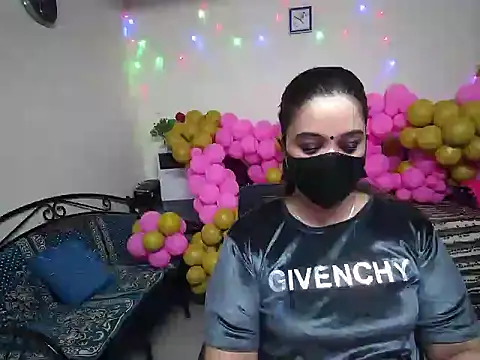 Snapshot of Arushisingh8888 chatting on 12.23.24 Arushisingh8888 online show from 12.23.24