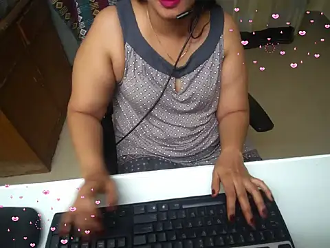 Snapshot of Arushisingh8888 chatting on 09.19.25 Arushisingh8888 online show from 09.19.25