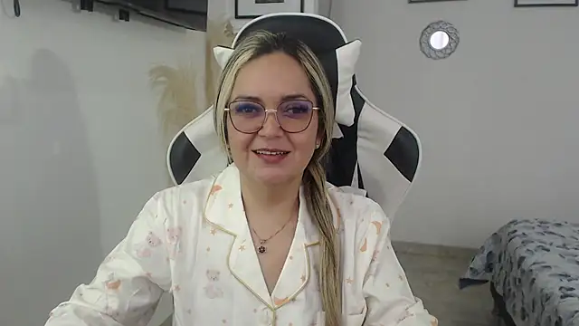 Snapshot of samy_vsn chatting on 05.01.26 samy vsn online show from 05.01.26