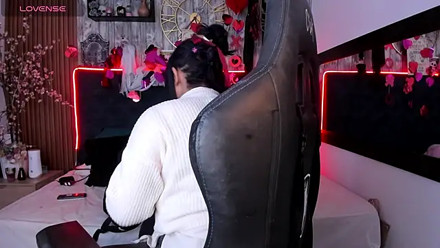 Neko Misaki online show from 03.03.25