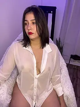 BellaNaye  online show from 02.28.25