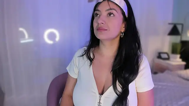 EvaaStevens online show from 03.13.25