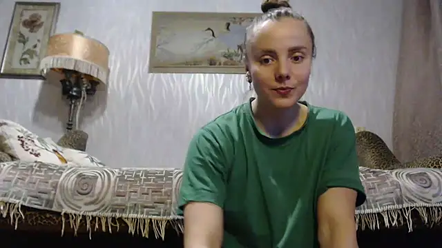 Snapshot of AlisaKissss chatting on 02.06.25 AlisaKissss online show from 02.06.25