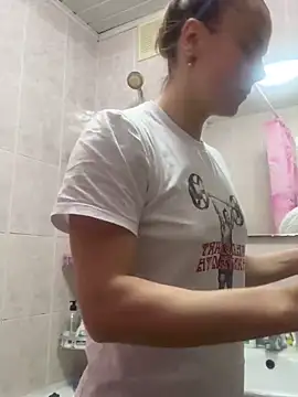 Snapshot of AlisaKissss chatting on 02.08.25 AlisaKissss online show from 02.08.25