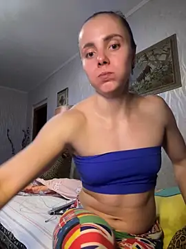 Snapshot of AlisaKissss chatting on 10.28.25 AlisaKissss online show from 10.28.25