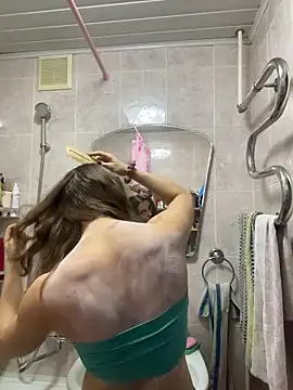 Snapshot of AlisaKissss chatting on 11.13.25 AlisaKissss online show from 11.13.25