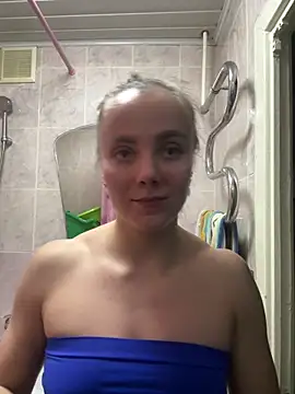 Snapshot of AlisaKissss chatting on 12.18.25 AlisaKissss online show from 12.18.25