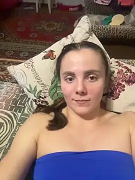 Snapshot of AlisaKissss chatting on 12.19.25 AlisaKissss online show from 12.19.25