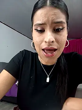 Snapshot of _elektrah chatting on 11.12.25 elektrah online show from 11.12.25